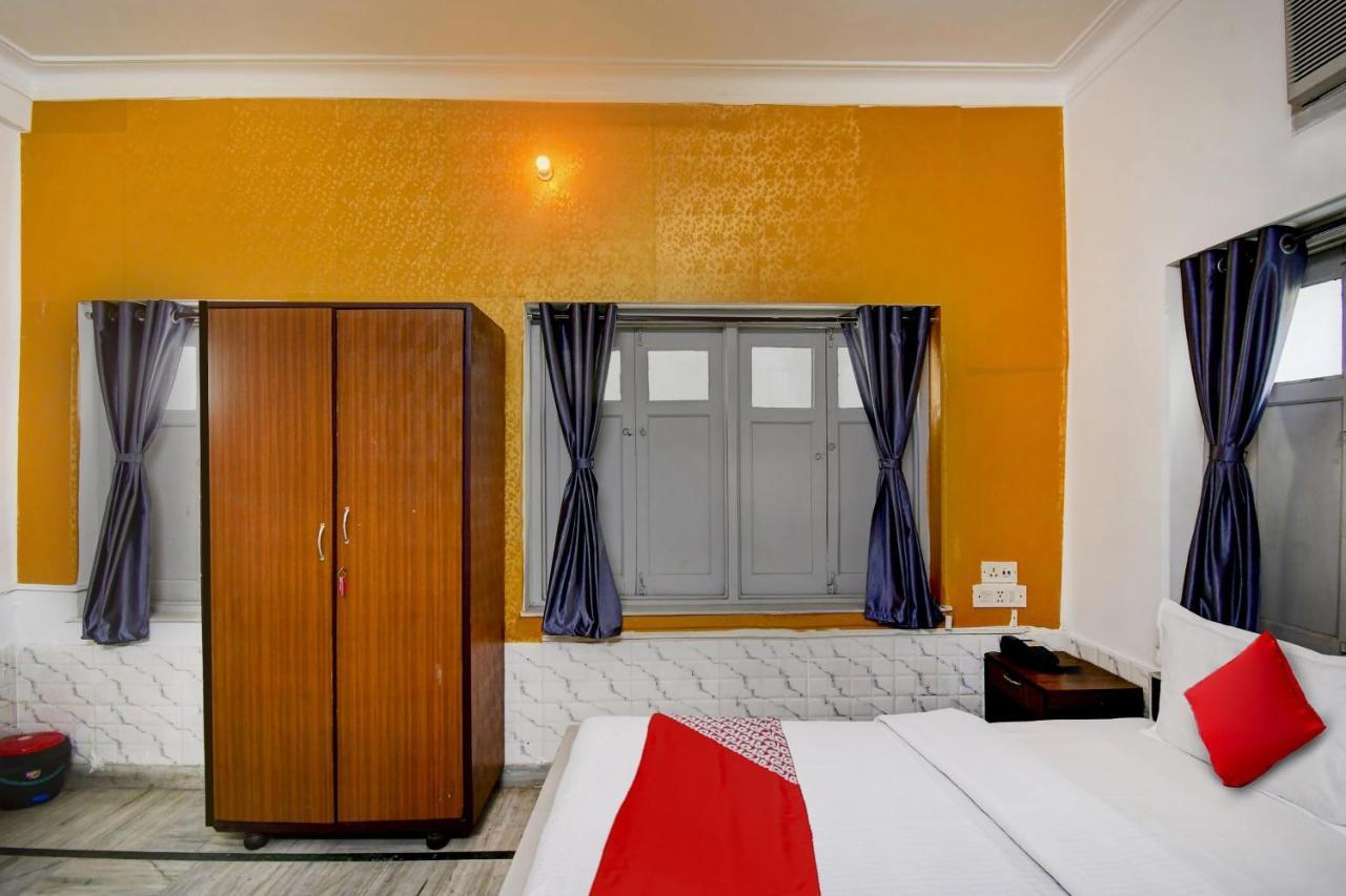 Super Oyo Hotel O Fantasy Stay Vibe Колката Екстериор снимка
