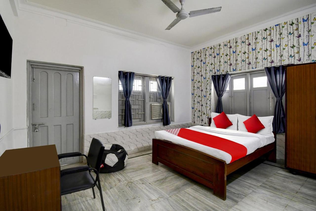 Super Oyo Hotel O Fantasy Stay Vibe Колката Екстериор снимка
