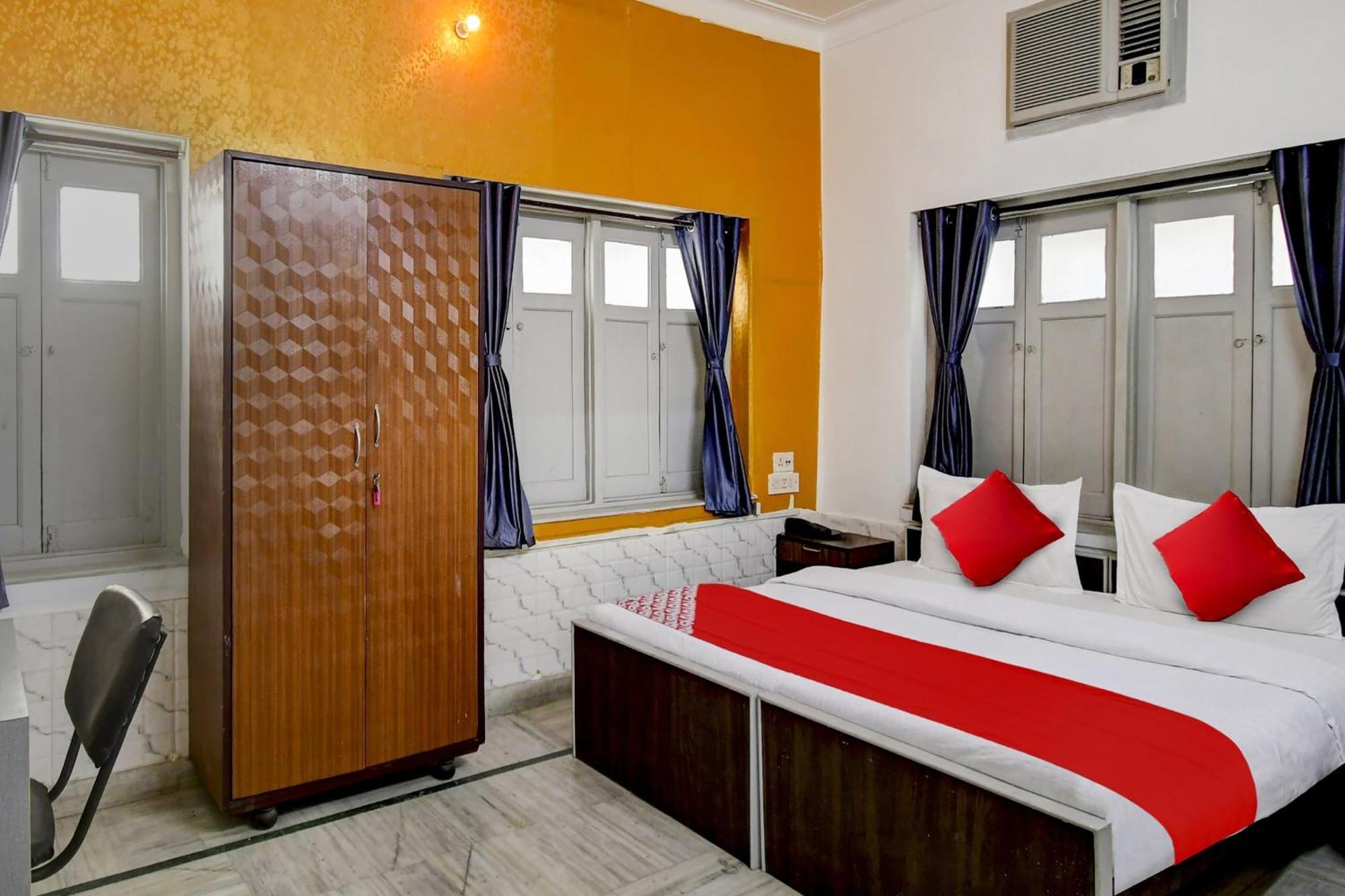 Super Oyo Hotel O Fantasy Stay Vibe Колката Екстериор снимка